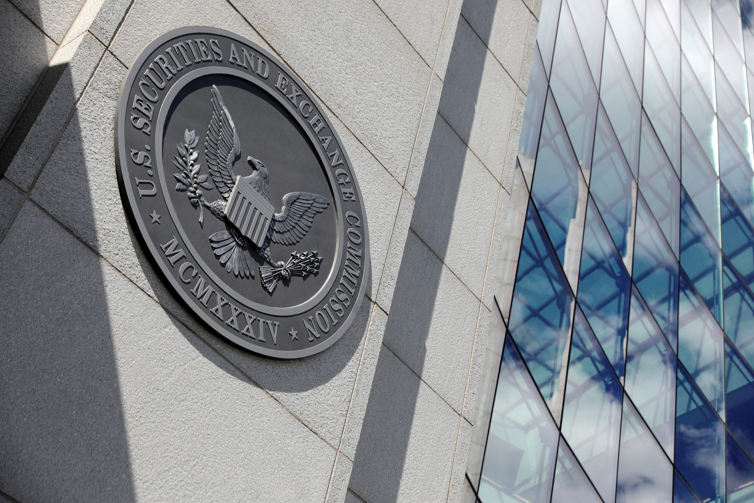 لجنة الأوراق المالية والبورصات SEC ترفض أحدث تطبيقات Spot Bitcoin ETF باعتبارها غير ملائمة