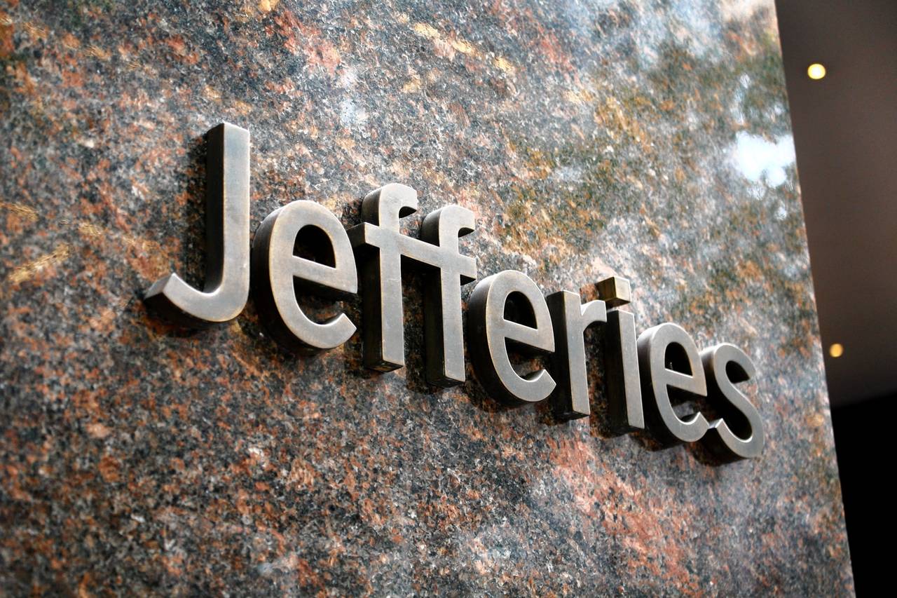 شركة Jefferies تفكر في استعادة الاستثمار في FXCM