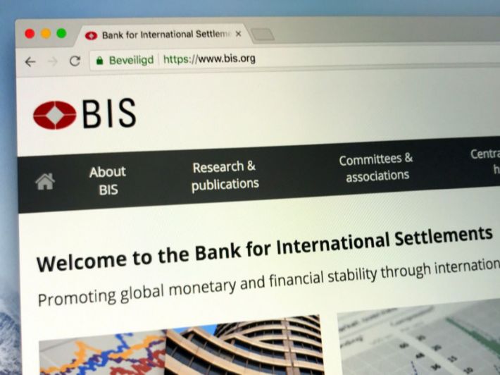بنك التسويات الدولية BIS البنوك الكبرى ستكشف عن ممتلكاتها من العملات المشفرة اعتبارًا من عام 2025