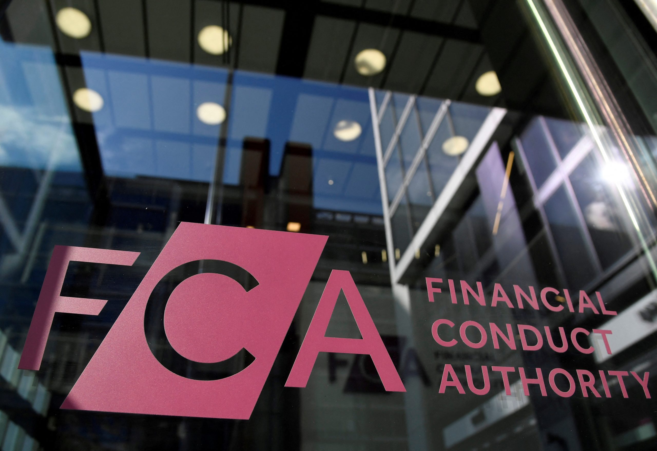 FCA تفرض غرامة بقيمة 897,840 جنيه إسترليني على Inspirational Financial Management