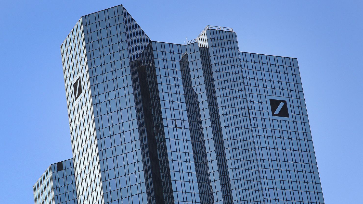تحذر Deutsche Bank من أن الاحتياطيات القانونية ستؤثر على ربحية العام المالي 2024