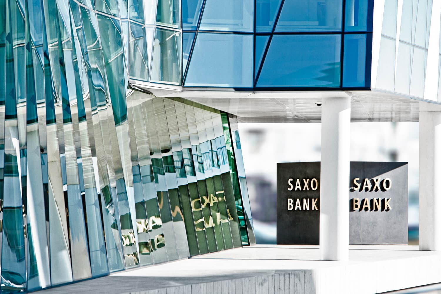 دمج مبيعات Saxo العالمية وSXO في كيان واحد يسمى المجموعة التجارية Group Commercial