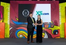 إكس أس دوت كوم تفوز بجائزة الوسيط الأكثر موثوقية في حفل جوائز يو أف UF Awards في هونغ كونغ