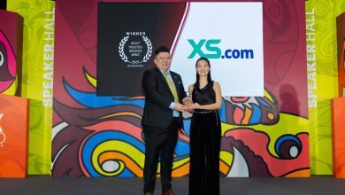 إكس أس دوت كوم تفوز بجائزة الوسيط الأكثر موثوقية في حفل جوائز يو أف UF Awards في هونغ كونغ
