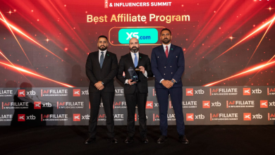 إكس أس تحقق فوزاً مزدوجاً في قمة دبي للتسويق الالكتروني: "أفضل برامج التسويق" و "افضل دعم للمسوقين"